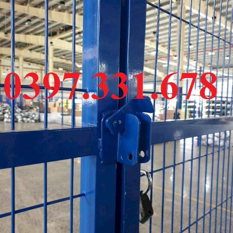 Khung lưới thép làm hàng rào ngăn nhà máy