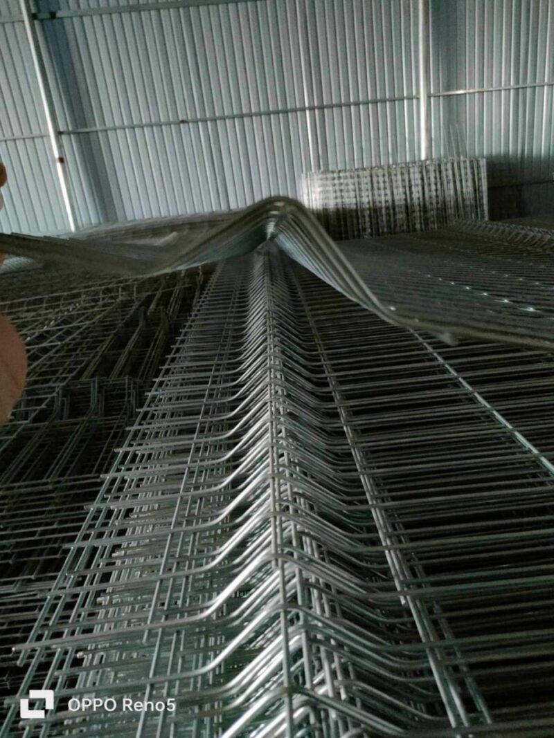 Lưới thép hàng rào 4mm; 5mm sơn tĩnh điện chấn sóng tăng cứng