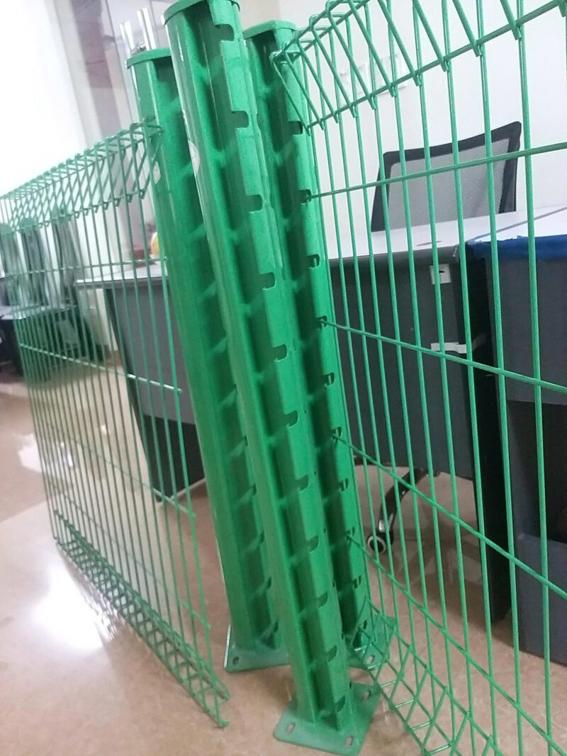 Hàng rào cột khóa trái đào