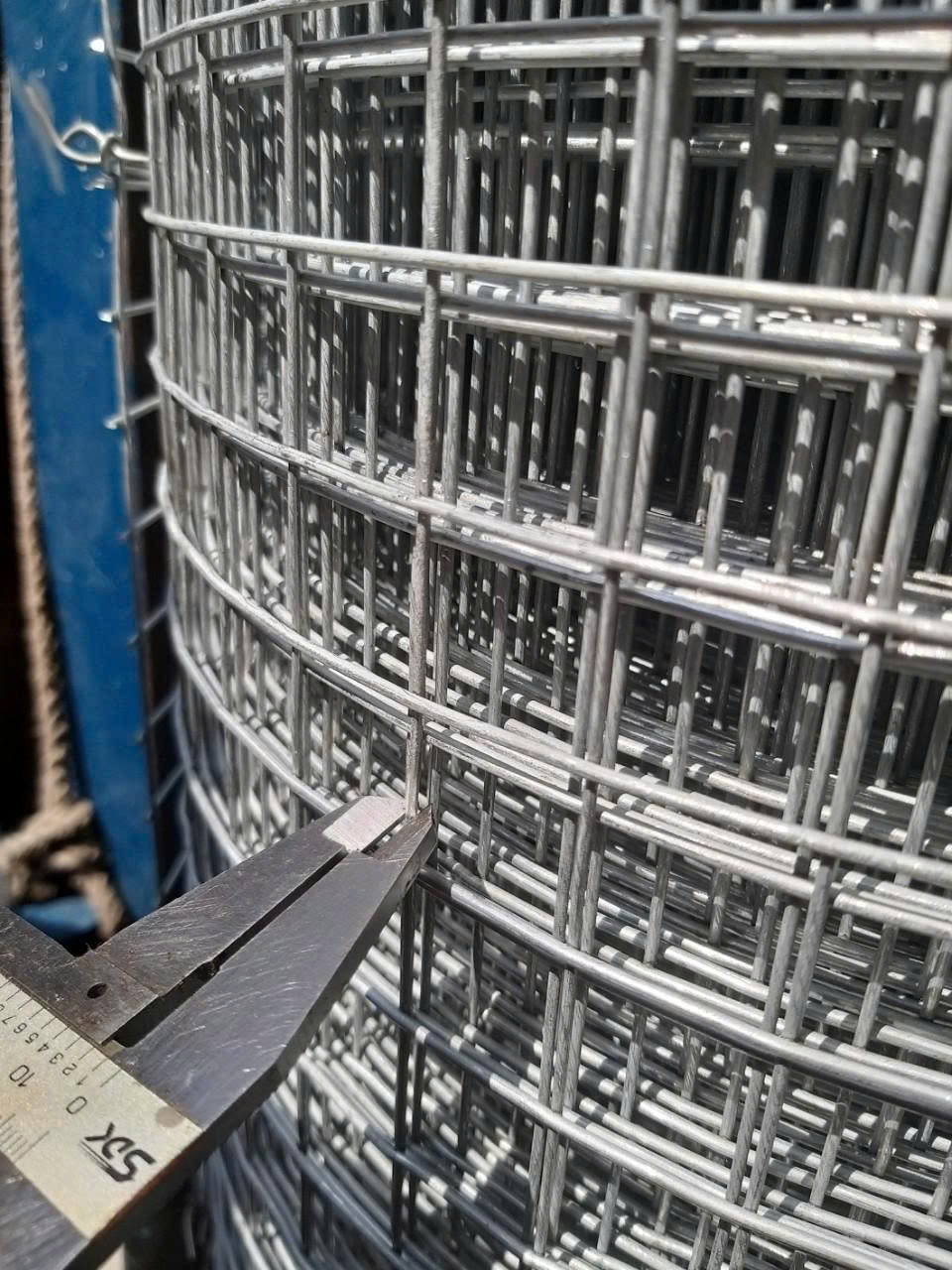 Lưới thép hàn mạ kẽm dây 2ly ô 25x25mm